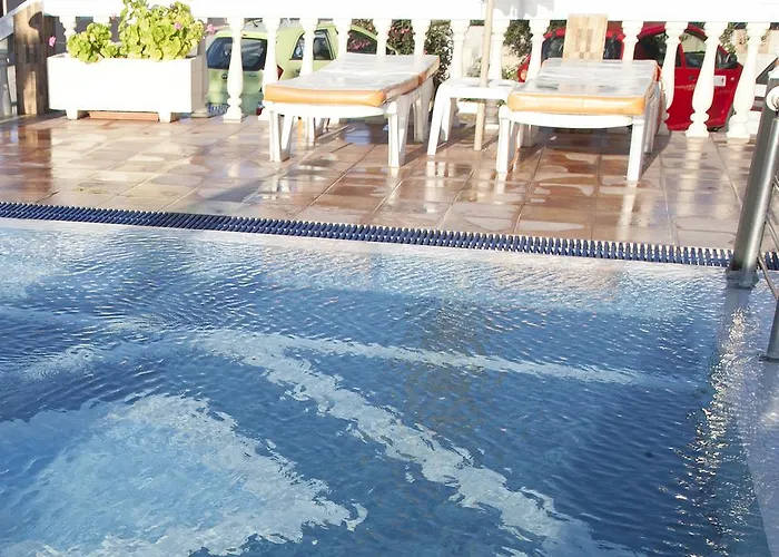 Zeus Hotel 2*