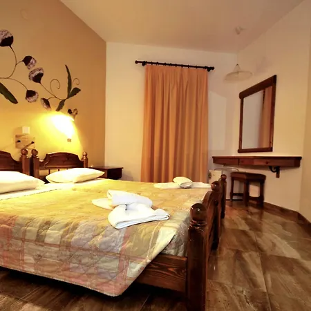 Zeus Hotel 2*