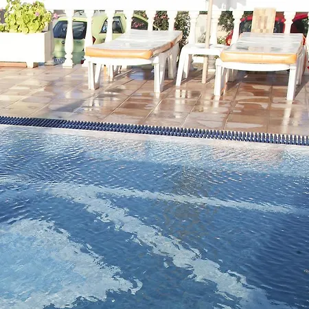 Zeus Hotel 2*