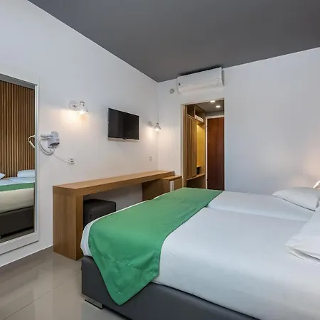 Hotel Zeus 2*