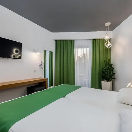 Zeus Hotel