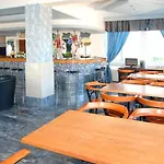 Zeus Hotel 2*
