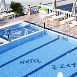 Zeus Hotel